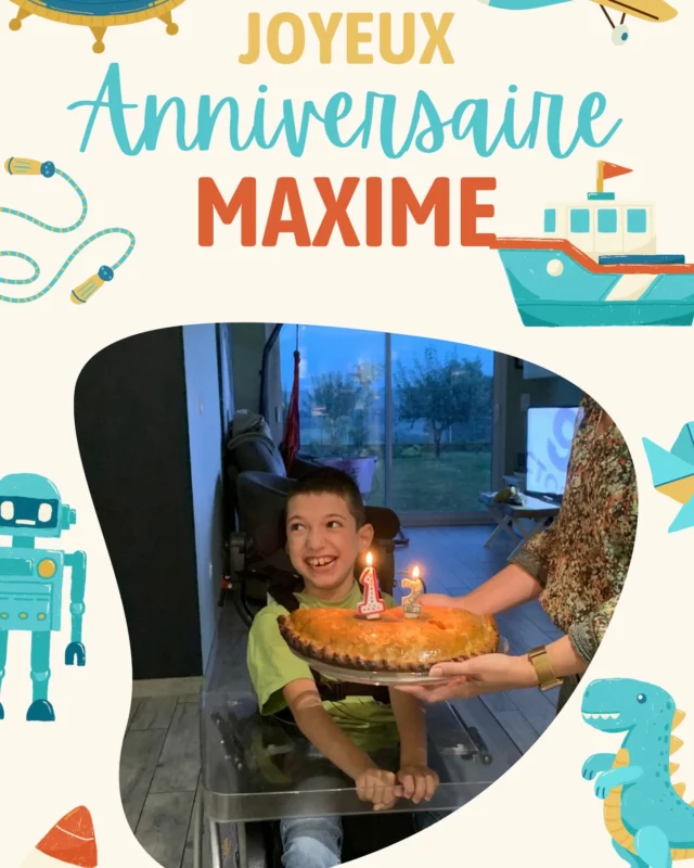 Aujourd’hui je fête mes 12 ans! 🎉🎂🎁🎈
Journée bien remplie, j’ai recommencé l’hippothérapie dans l’Ain au @domainedhippios_hippotherapie . Puis nous avons reçu un nouveau harnais pour me maintenir correctement au fond de mon siège car l’ancien était en train de se déchirer. Encore un matériel ou nous n’avons eu aucune prise en charge. Grâce à l’association, je suis à nouveau bien maintenu.
On garde le meilleur pour la fin de la journée, j’ai soufflé mes bougies 😉
Bonne soirée à tous 
Maxime